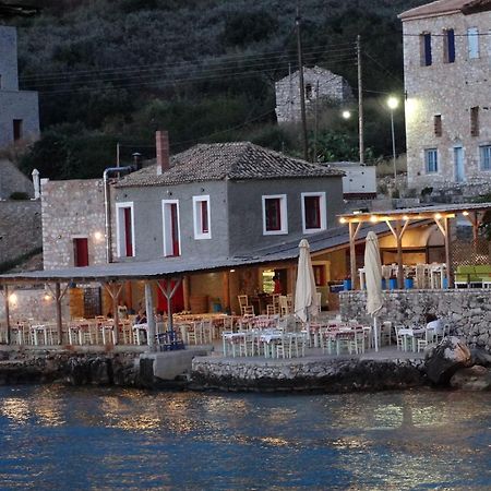 Messinian Blue Seaside Villa Calamata Exterior foto