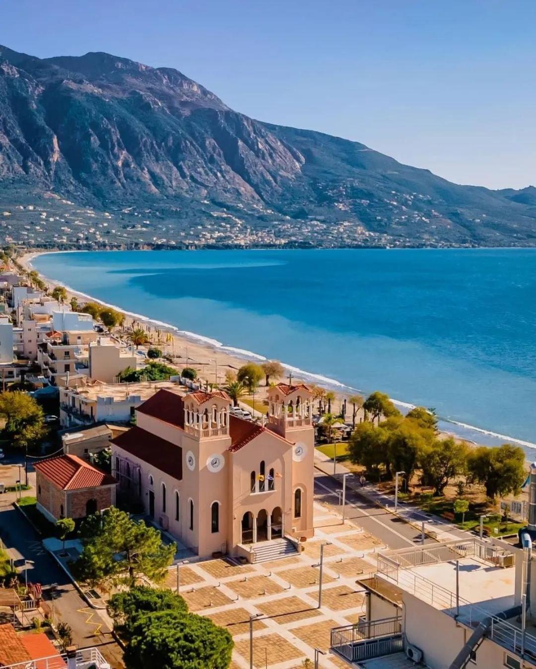 Messinian Blue Seaside Villa Calamata Exterior foto