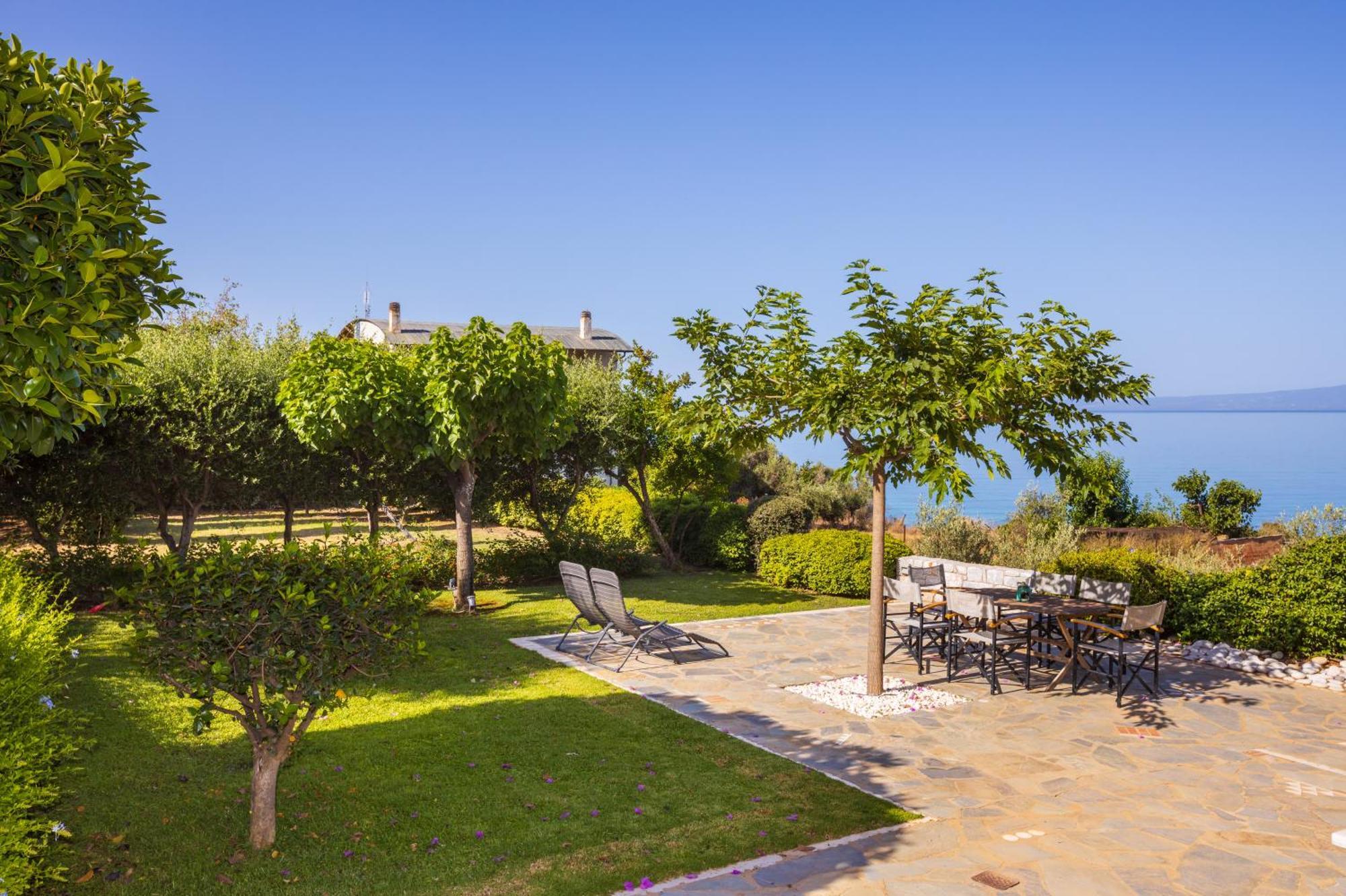 Messinian Blue Seaside Villa Calamata Exterior foto