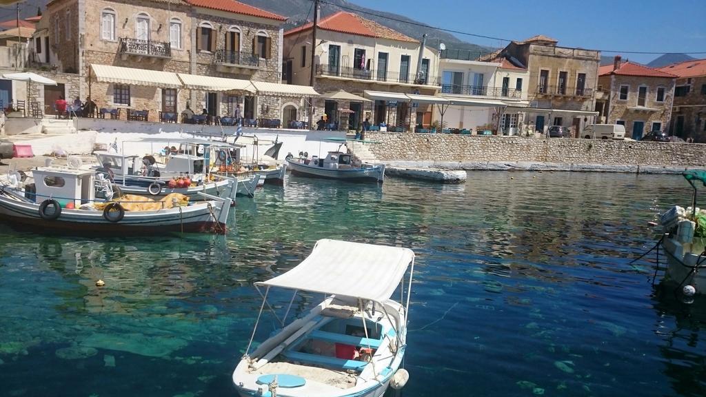 Messinian Blue Seaside Villa Calamata Exterior foto