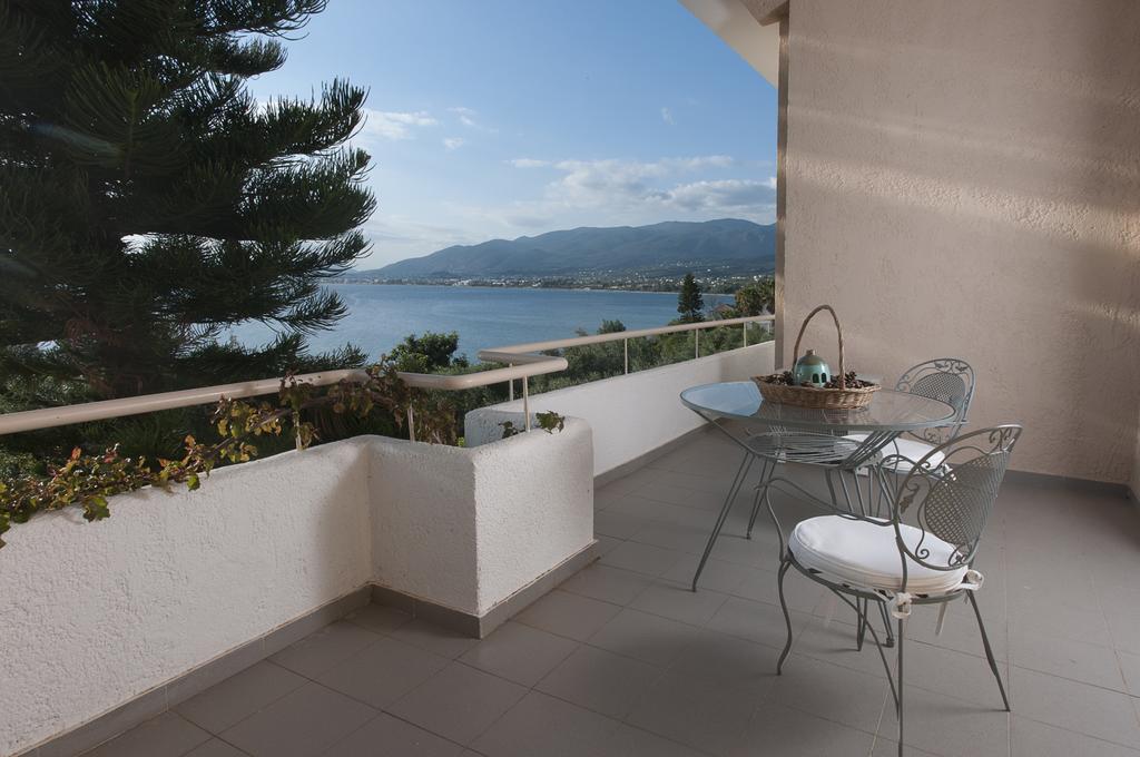 Messinian Blue Seaside Villa Calamata Exterior foto
